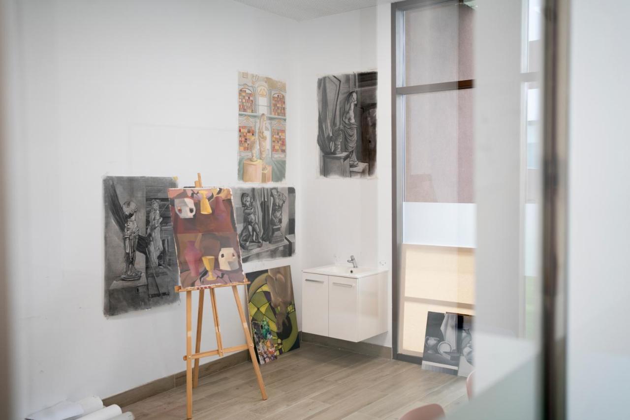 Micampus Avenida Del Puerto - Residencia De Estudiantes * Valenza